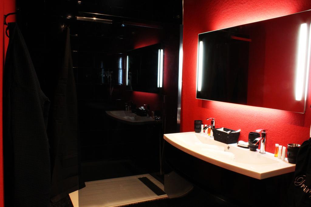 Shangtasia Luxury Art Room Grimaud Esterno foto