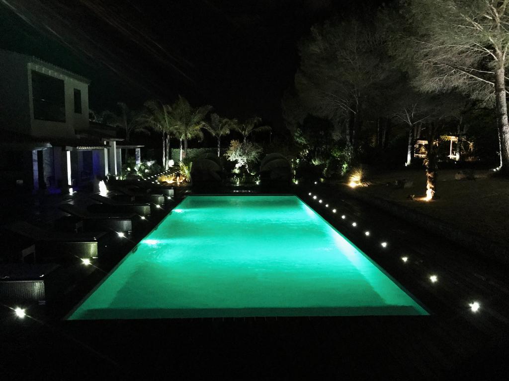 Shangtasia Luxury Art Room Grimaud Esterno foto