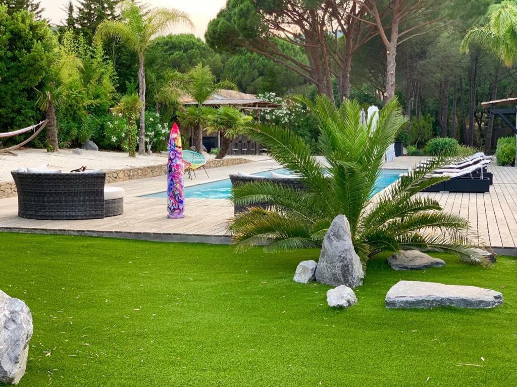 Shangtasia Luxury Art Room Grimaud Esterno foto